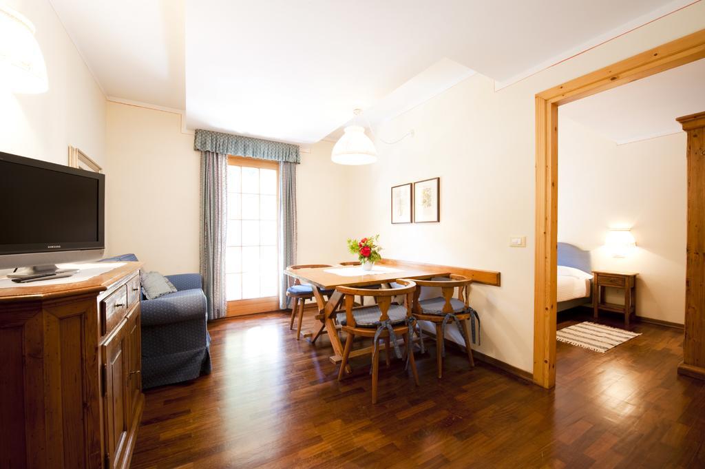 Holidays Dolomiti Apartment Resort 加里索洛 客房 照片