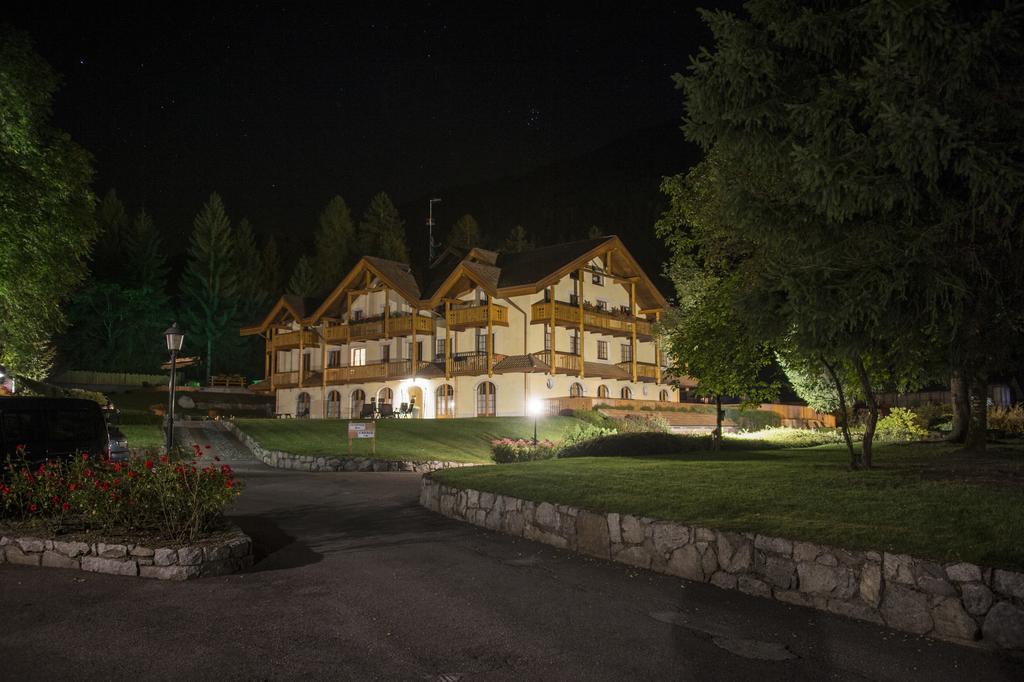 Holidays Dolomiti Apartment Resort 加里索洛 外观 照片